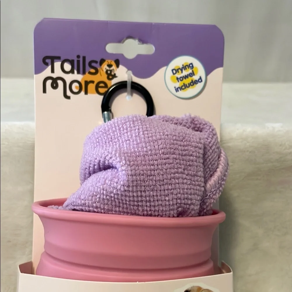Tails & More Pink Cleaning Paw Pod with Towel